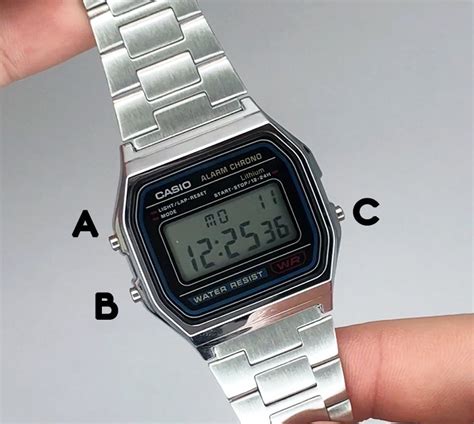 how to set date on casio watch with three buttons|Setting the Time and Date .